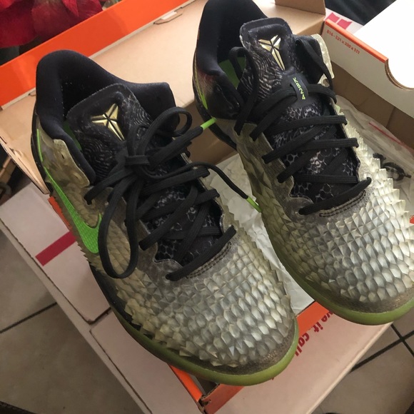 Kobe 8 GS “Christmas “ - Picture 2 of 8